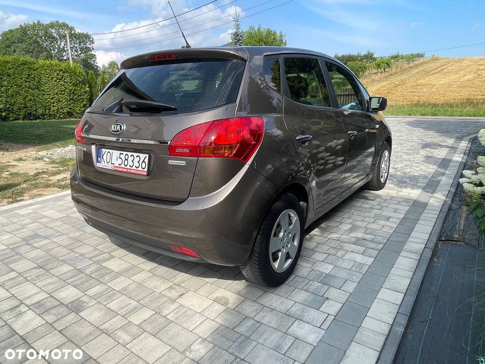 Kia Venga - 11