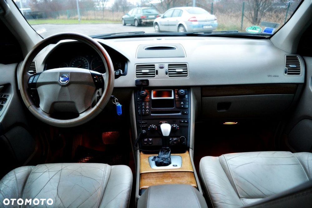 Volvo XC 90 D5 Momentum - 6