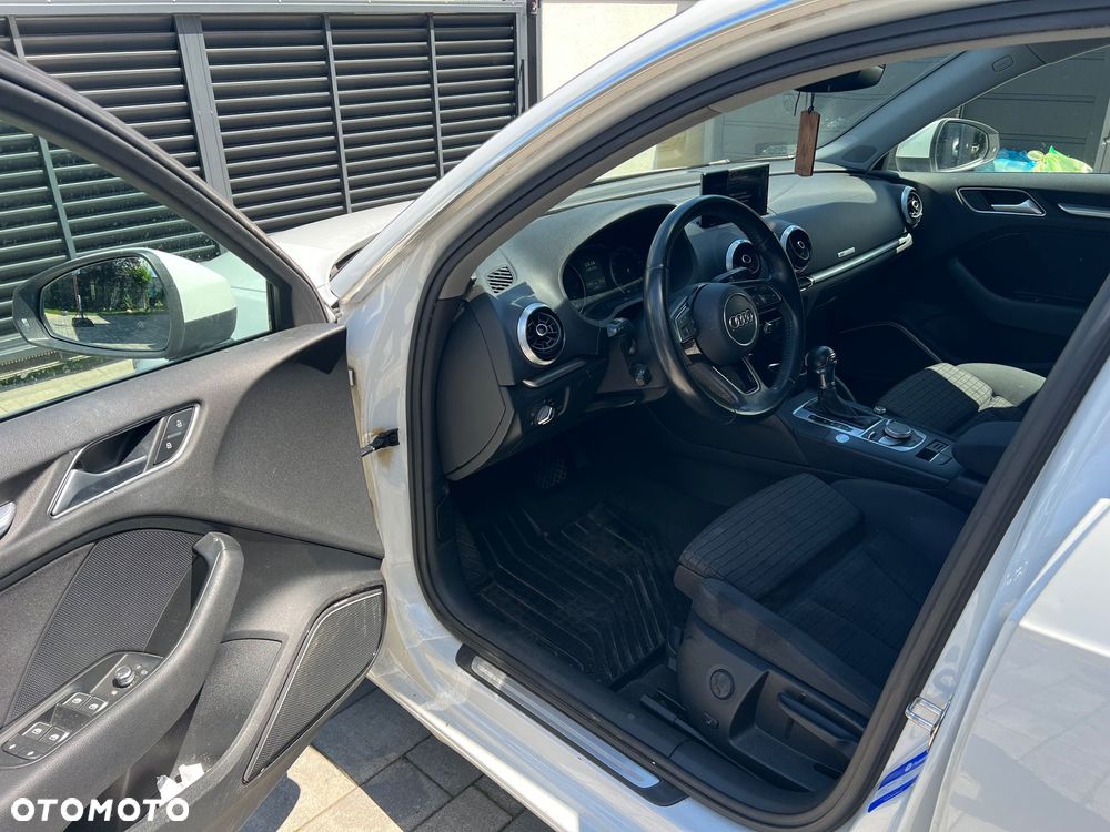 Audi A3 Sportback - 6
