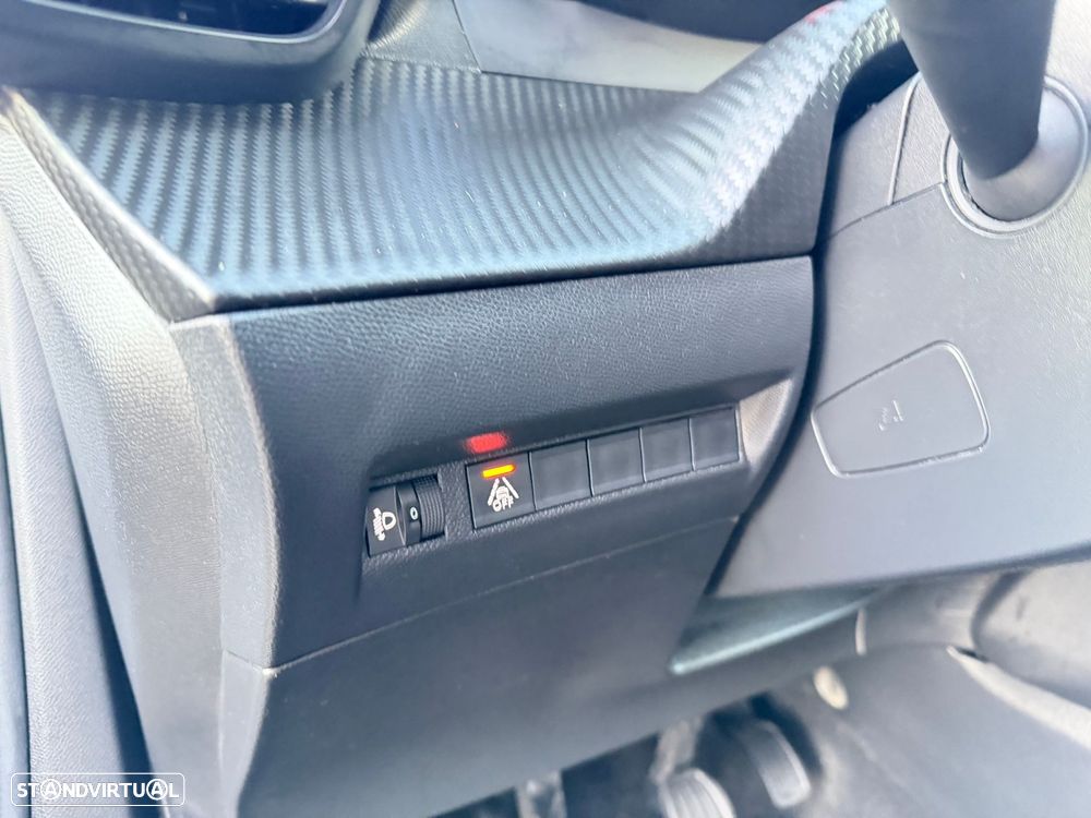 Peugeot 2008 1.5 BlueHDi Allure - 22