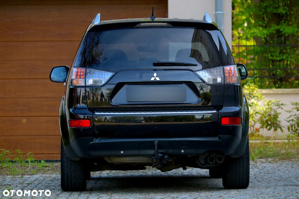 Mitsubishi Outlander 2.2 DID Intense + - 27