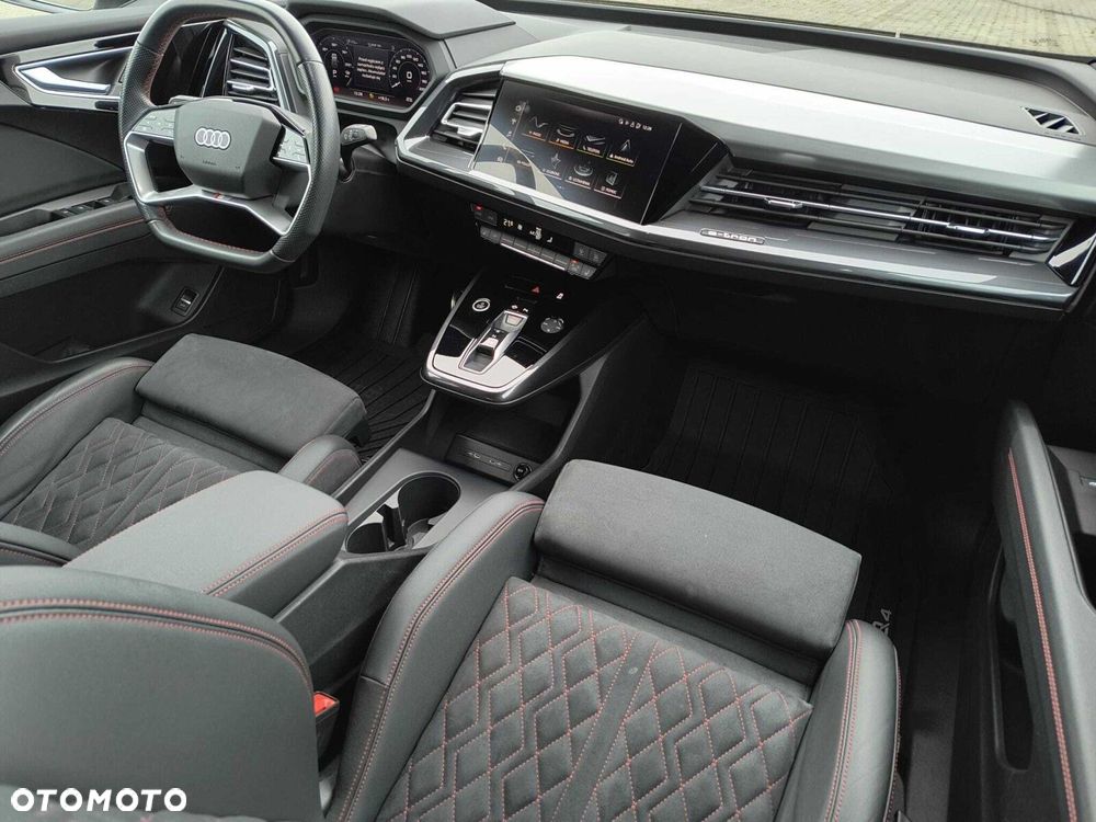 Audi Q4 e-tron - 13