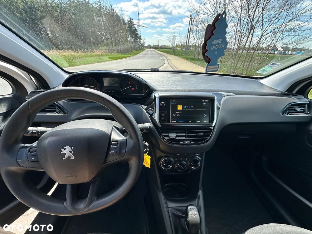 Peugeot 208 - 9
