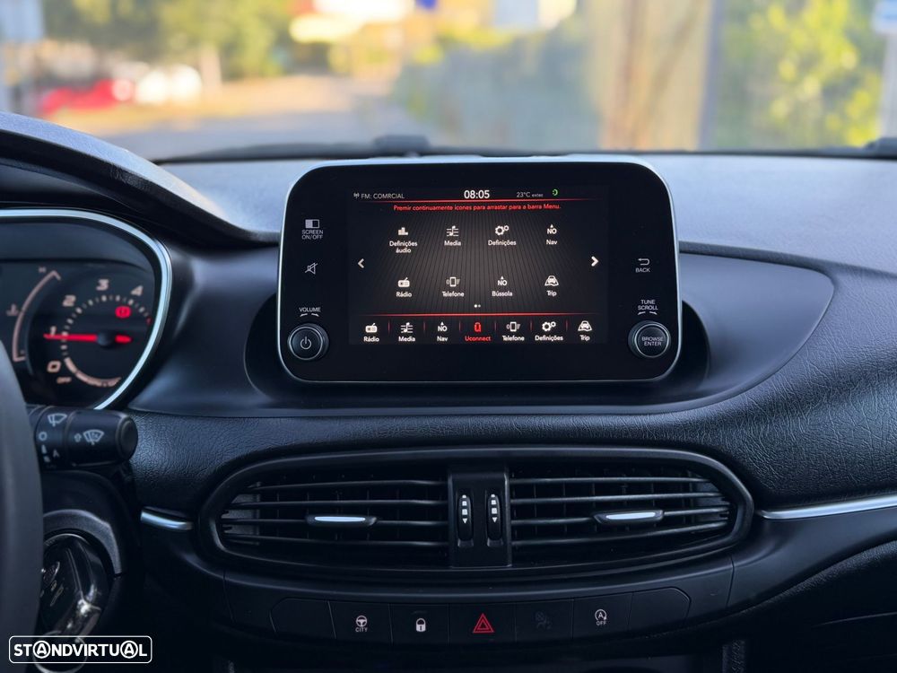 Fiat Tipo Station Wagon 1.3 M-Jet Lounge - 25
