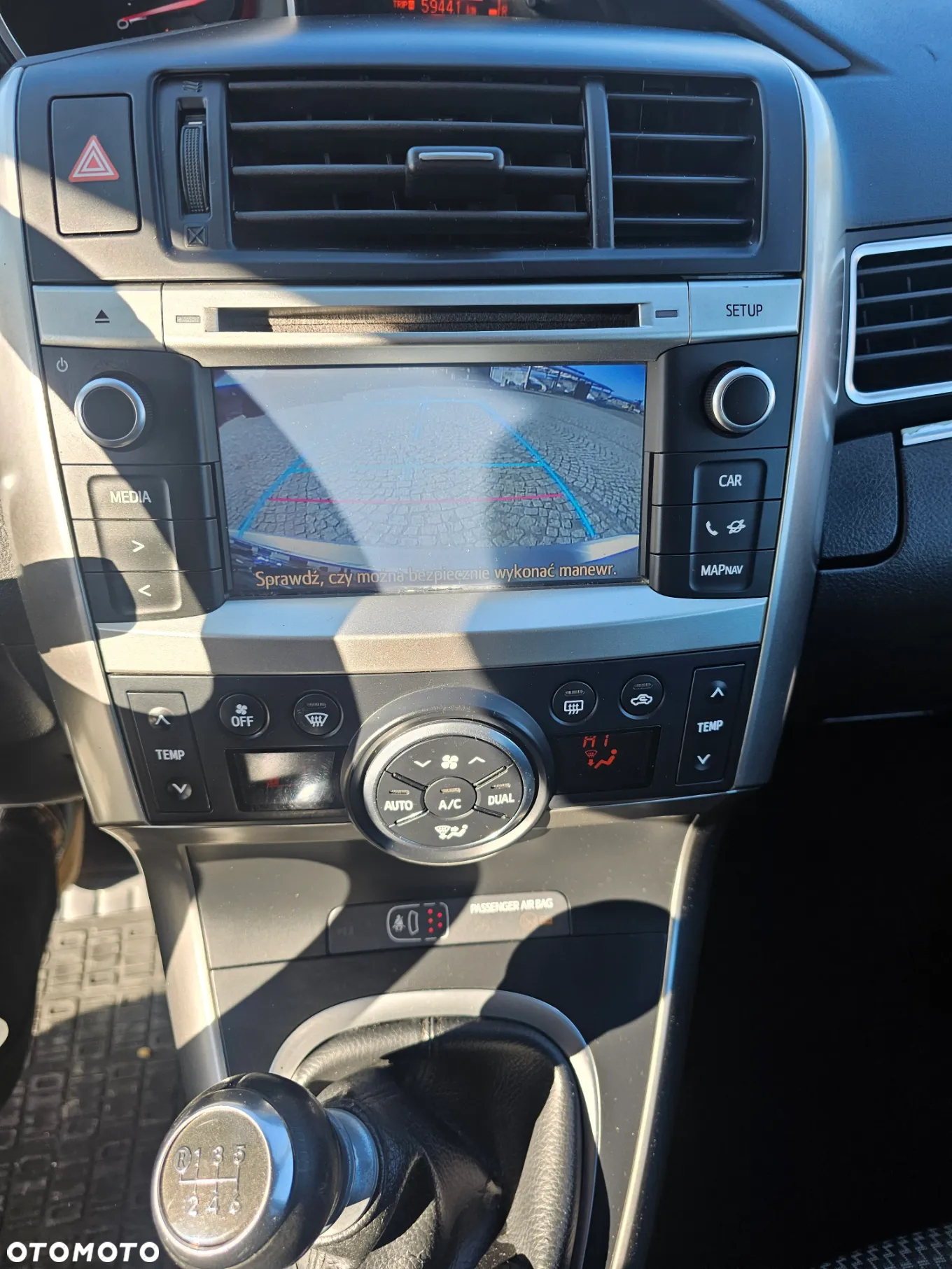 Toyota Verso 1.6 D-4D Premium 7os EU6 - 16