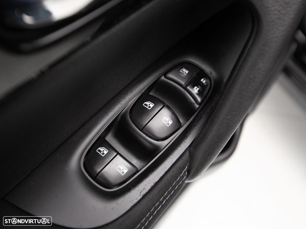 Nissan Qashqai 1.5 dCi N-Connecta Business - 15