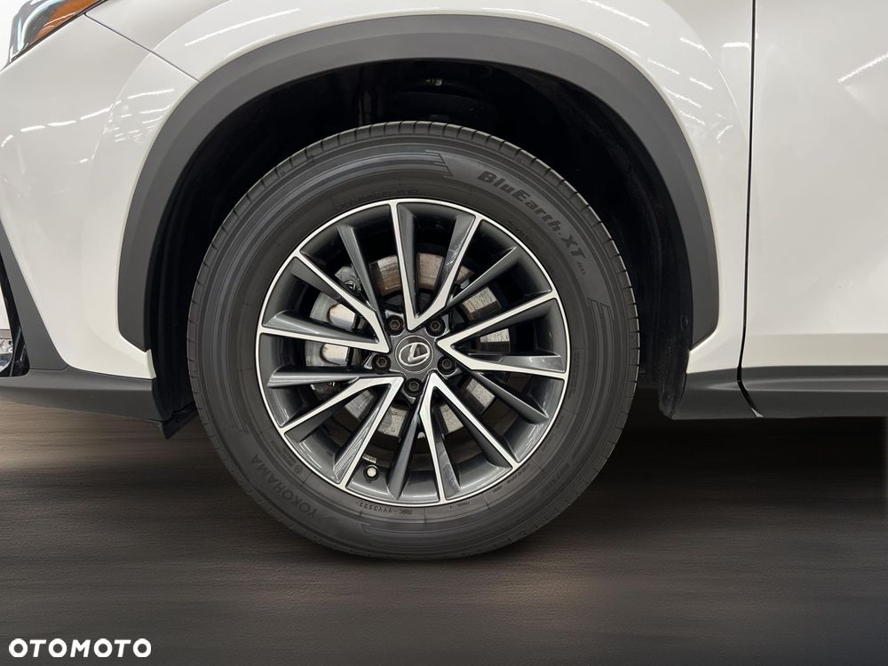 Lexus NX 350h Prestige AWD - 19