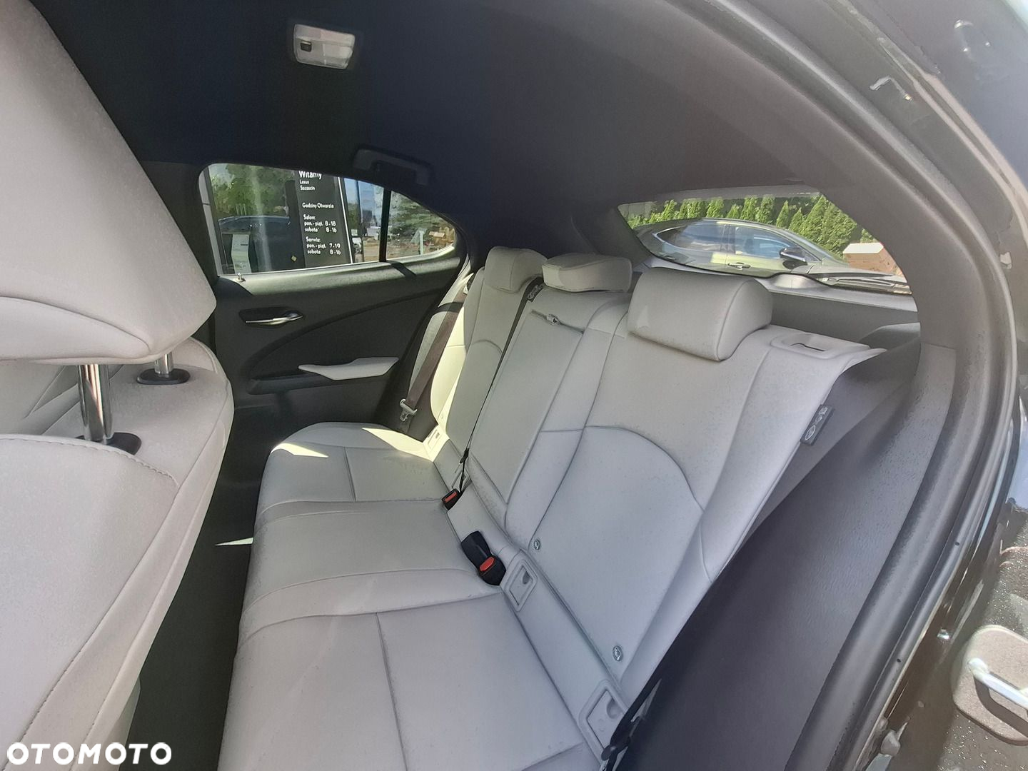 Lexus UX - 17
