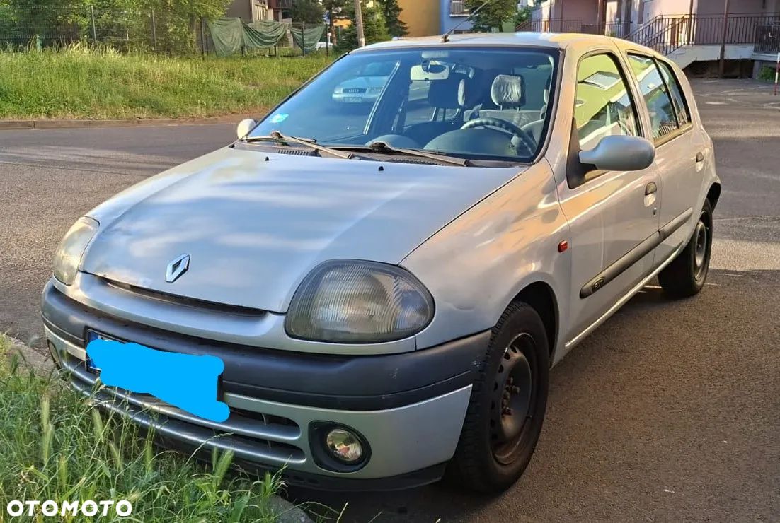 Renault Clio - 1