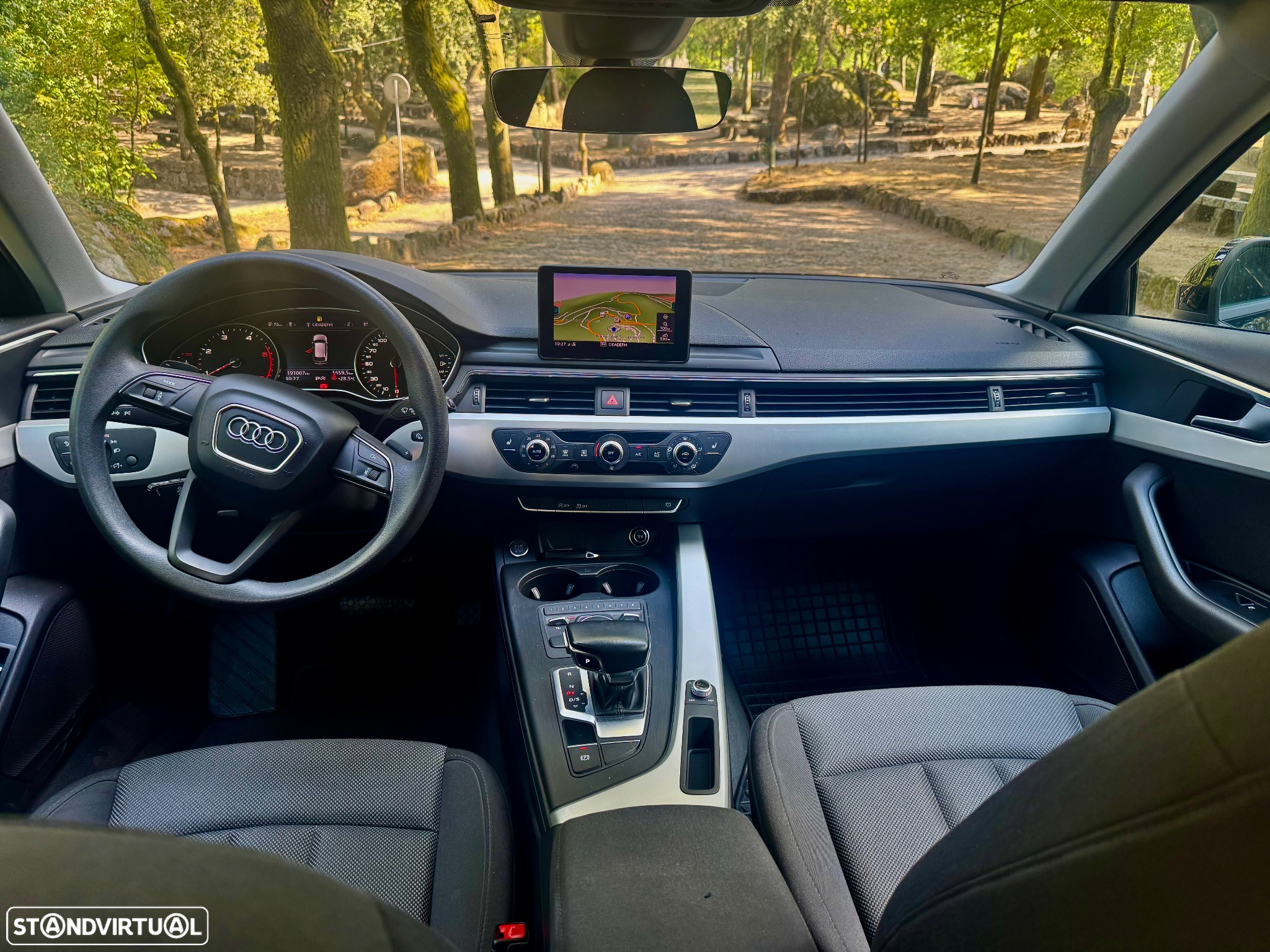 Audi A4 Avant 2.0 TDI Advance S tronic - 20