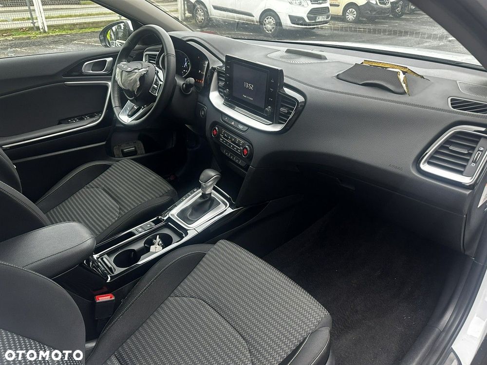 Kia XCeed - 11