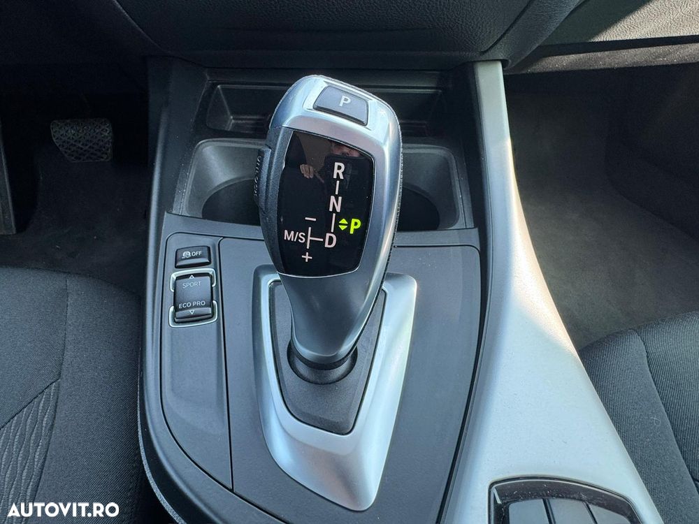 BMW Seria 1 120d Aut. - 12