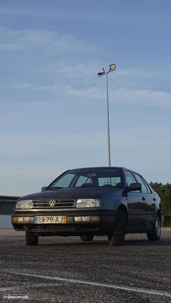 VW Vento 1.4 GL - 2