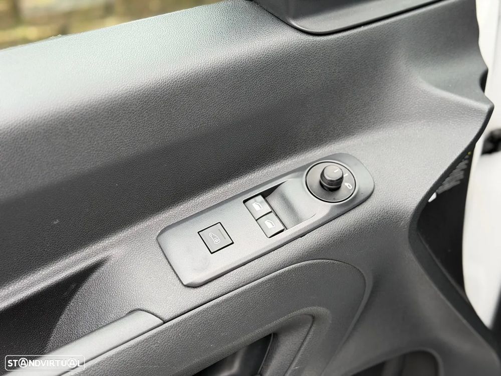 Opel Combo 1.5 CDTi 100HP 3L - 18