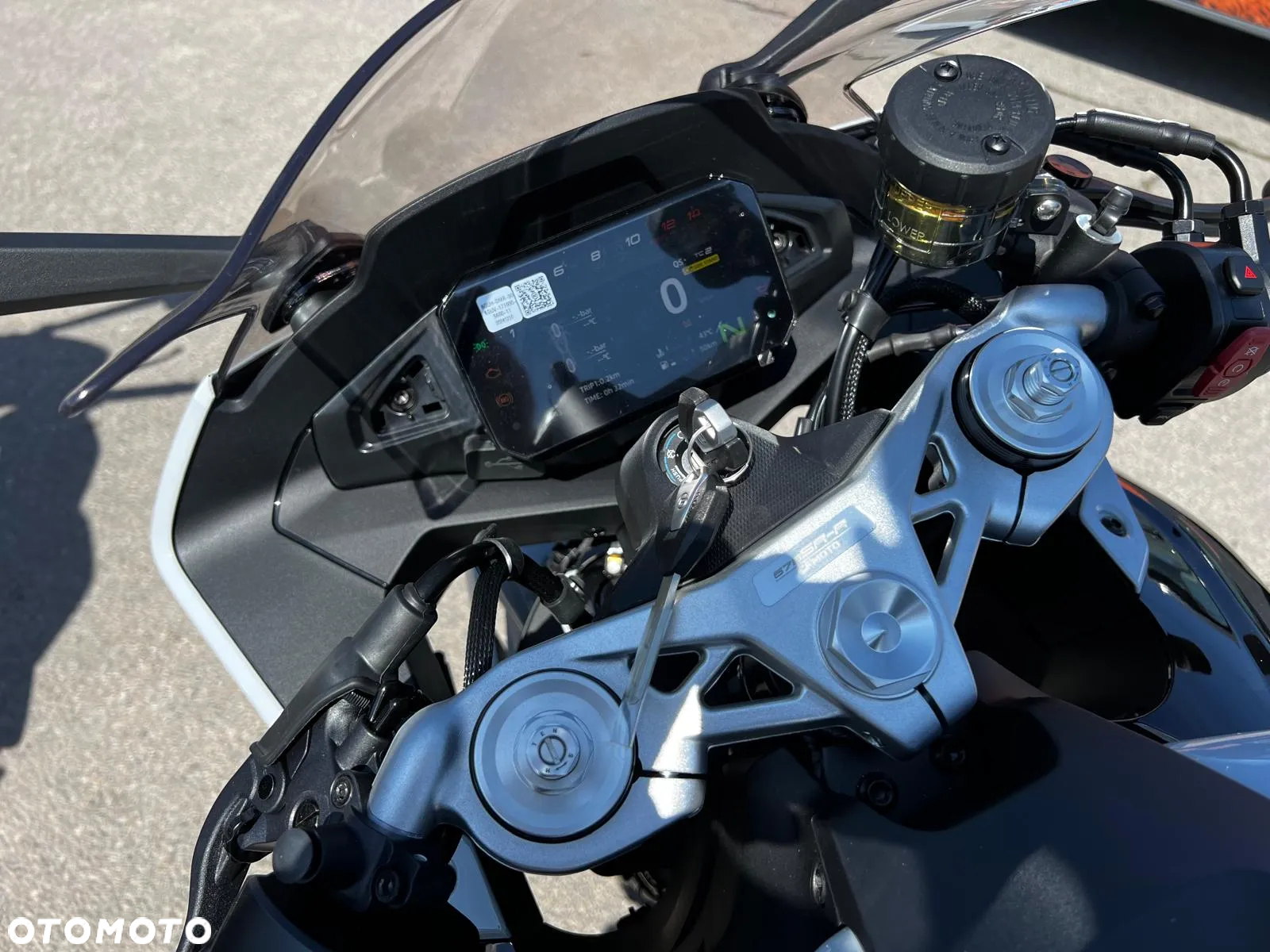 CFMoto MT - 14