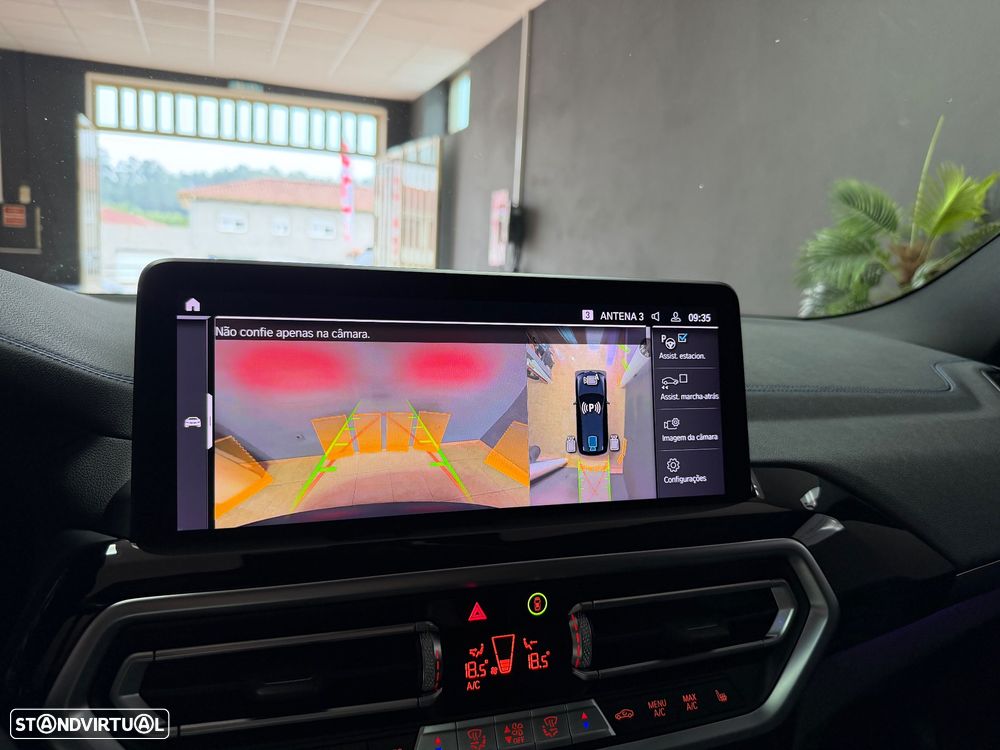 BMW iX3 M Sport Impressive - 12