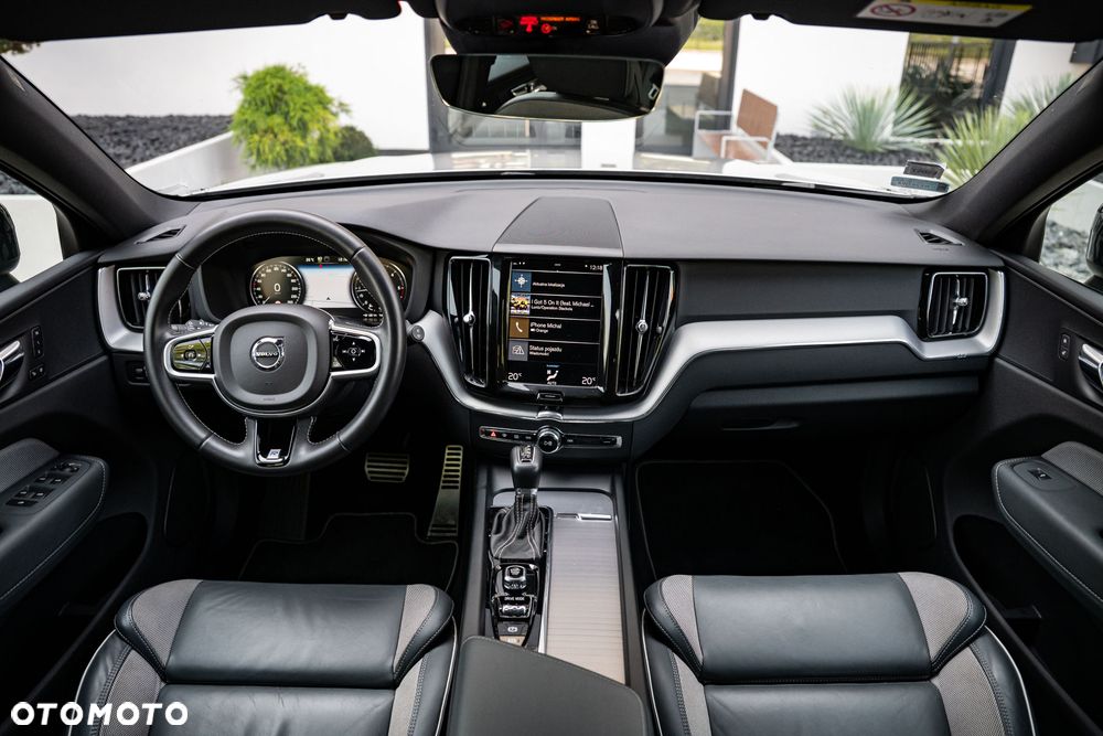 Volvo XC 60 D4 SCR R-Design - 8