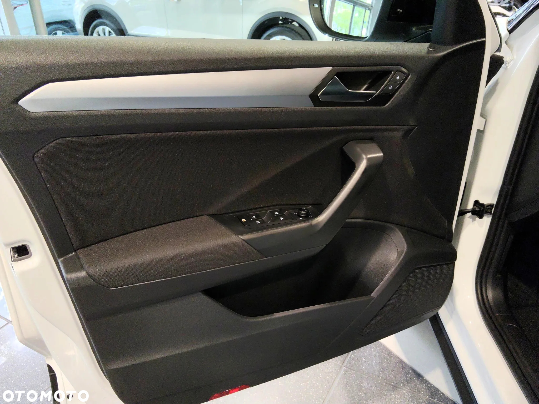 Volkswagen T-Roc 1.5 TSI Life Plus DSG - 10