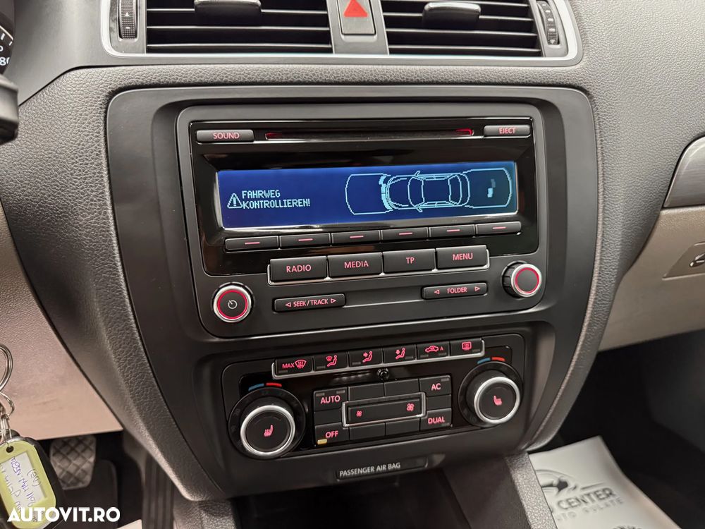 Volkswagen Jetta 1.4 TSI Highline - 24