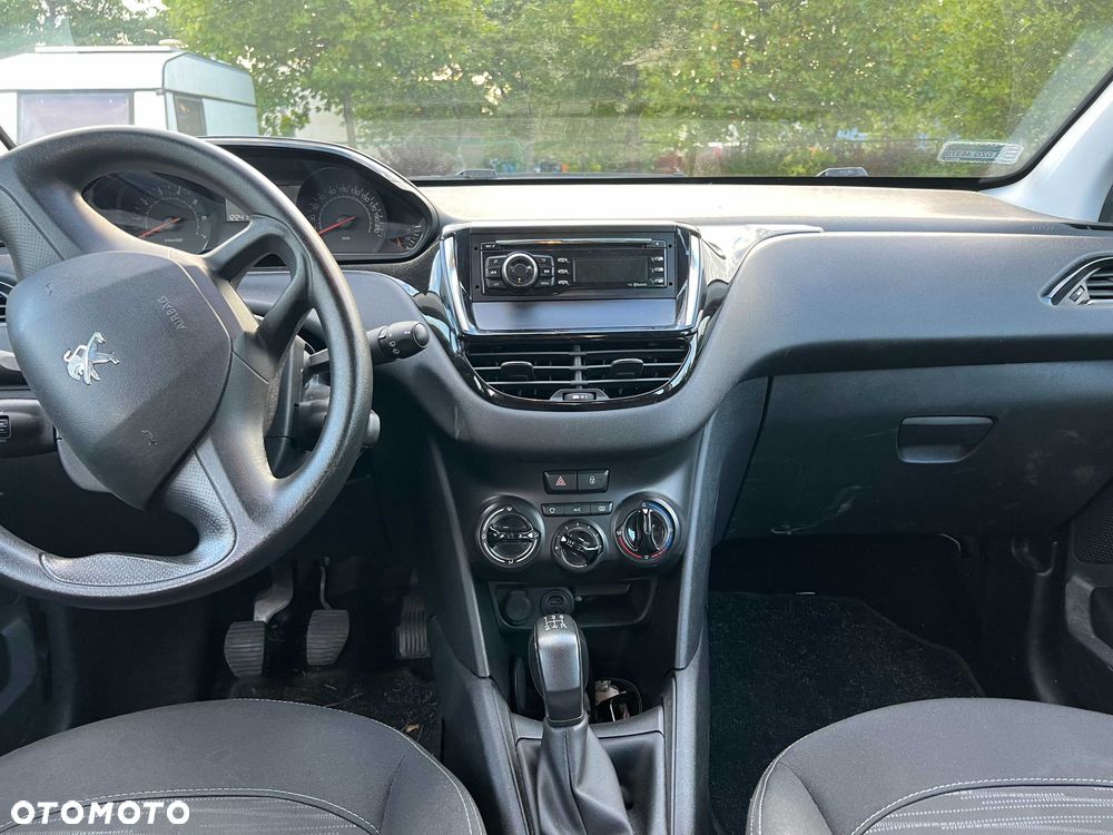 Peugeot 208 - 7