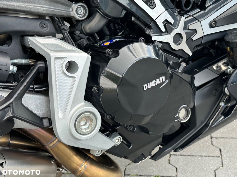 Ducati Diavel - 13