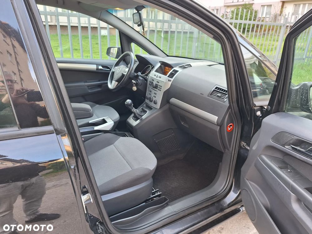 Opel Zafira 1.8 Family - 10