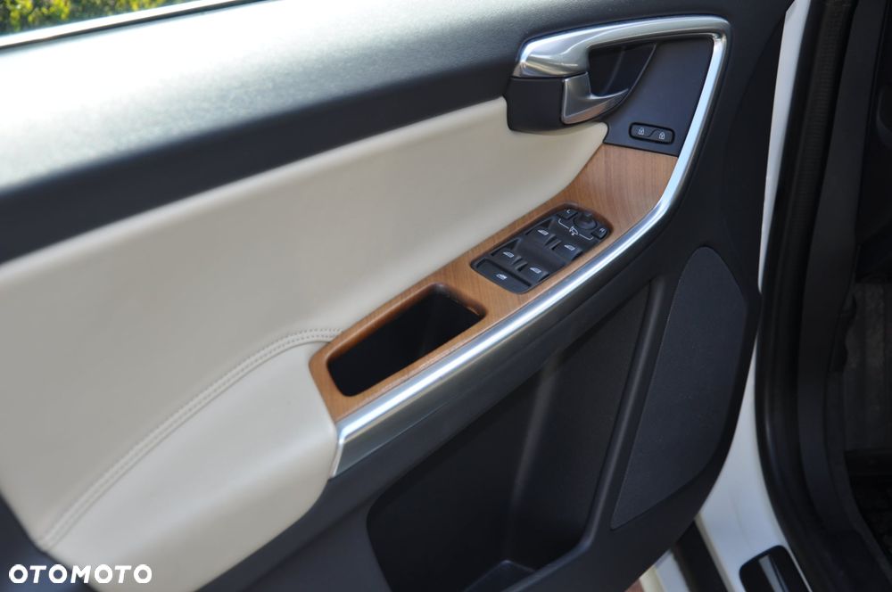 Volvo XC 60 T5 AWD Drive-E Momentum - 7