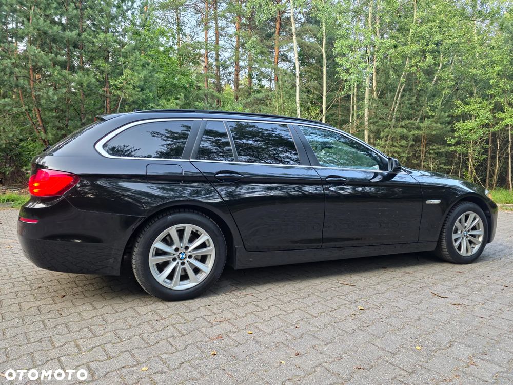 BMW Seria 5 520d - 24