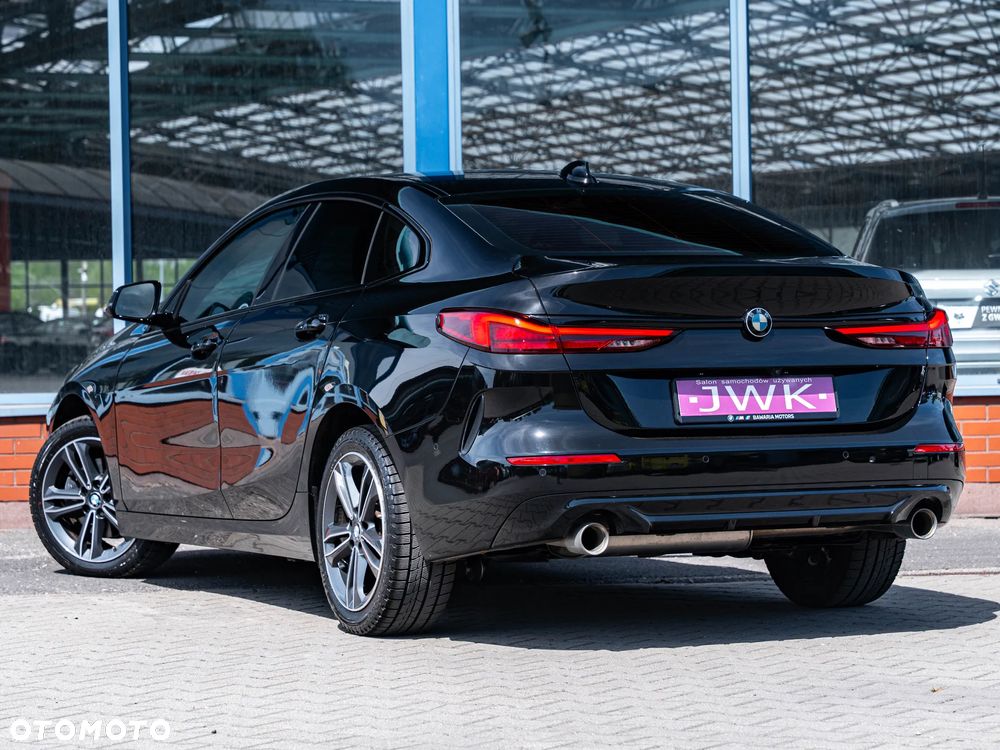 BMW Seria 2 218d Sport Line - 9