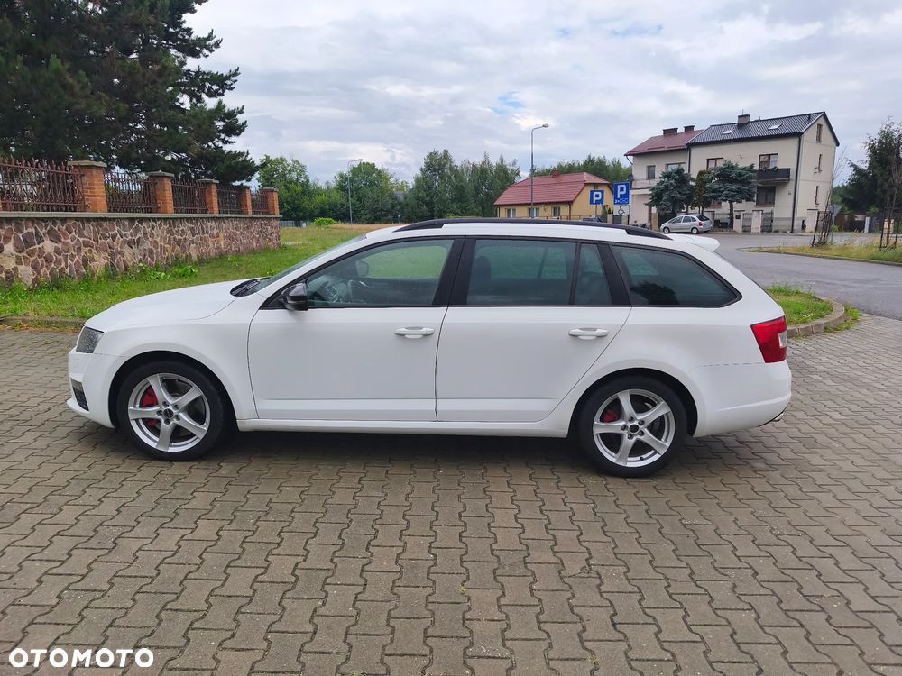 Skoda Octavia 2.0 TDI DSG RS - 10