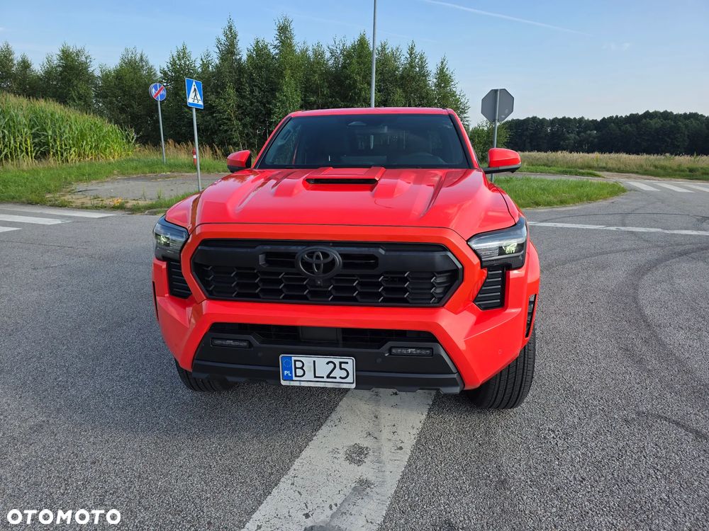 Toyota Tacoma - 13