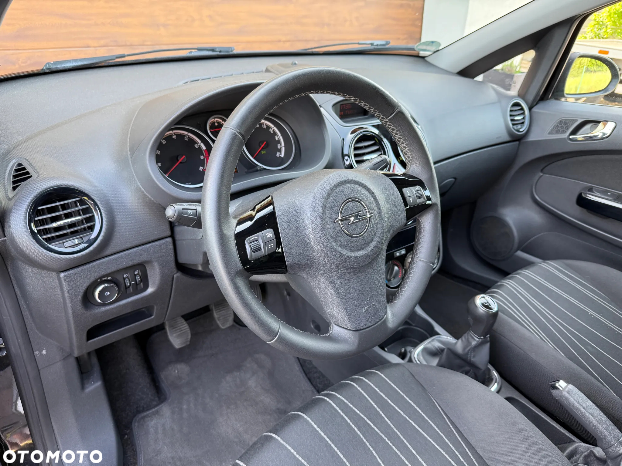 Opel Corsa - 8