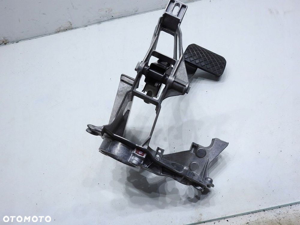 PEDAŁ HAMULCA AUTOMAT AUDI A6 C6 - 4