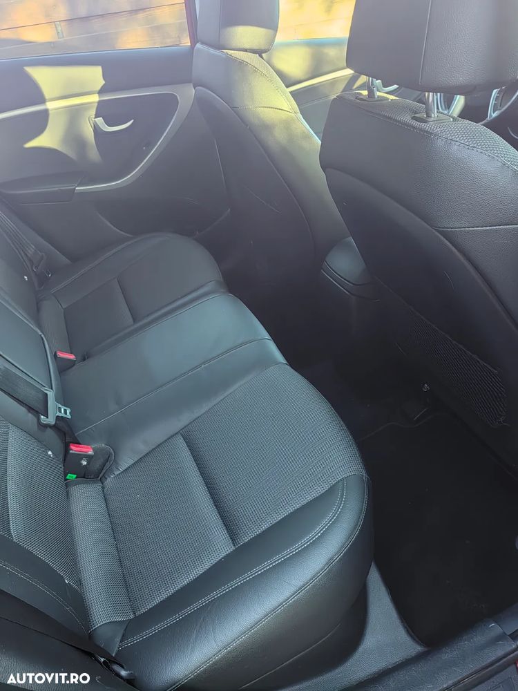 Hyundai i30 1.6 CRDI Premium - 21