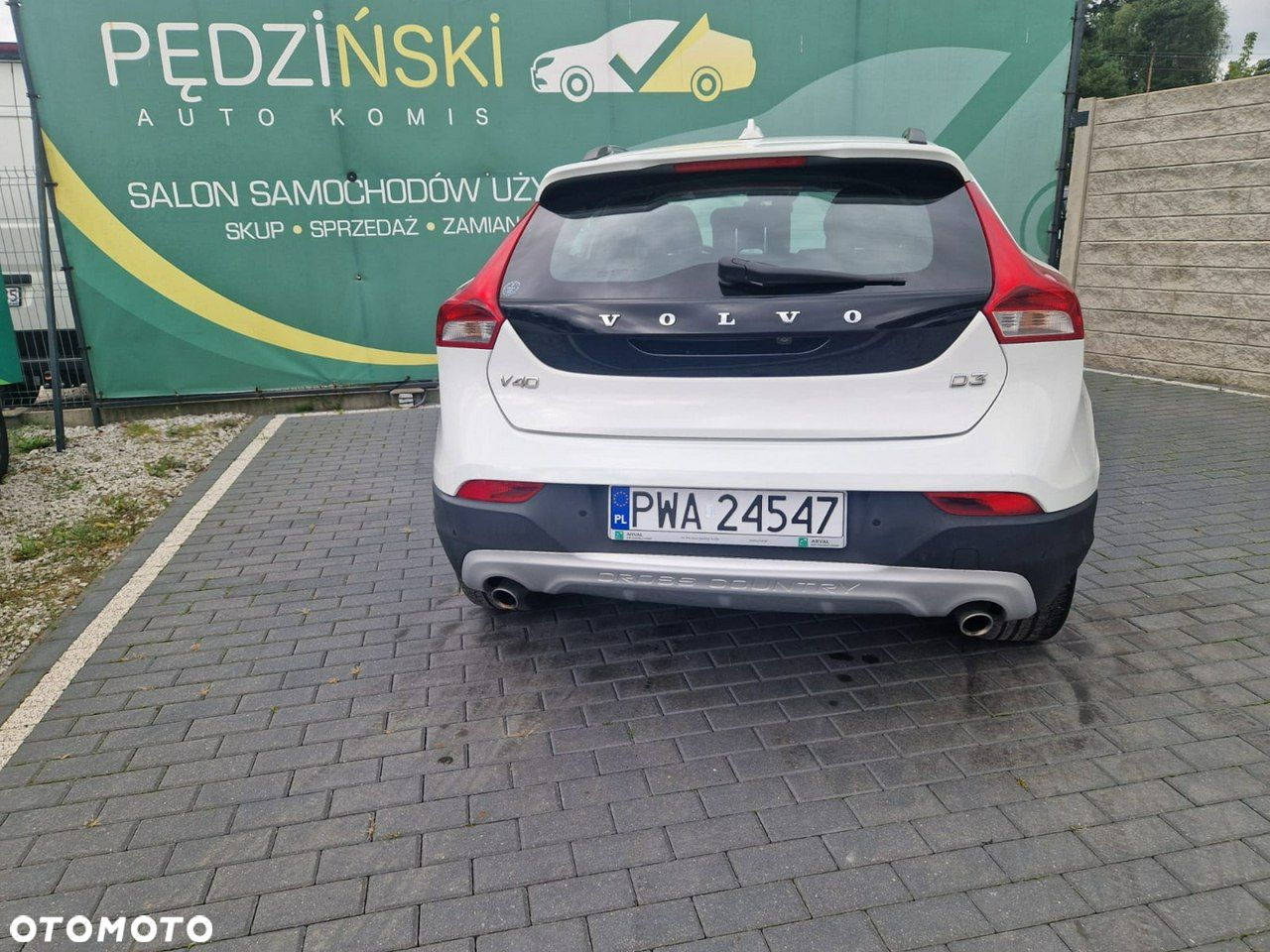Volvo V40 Cross Country - 14