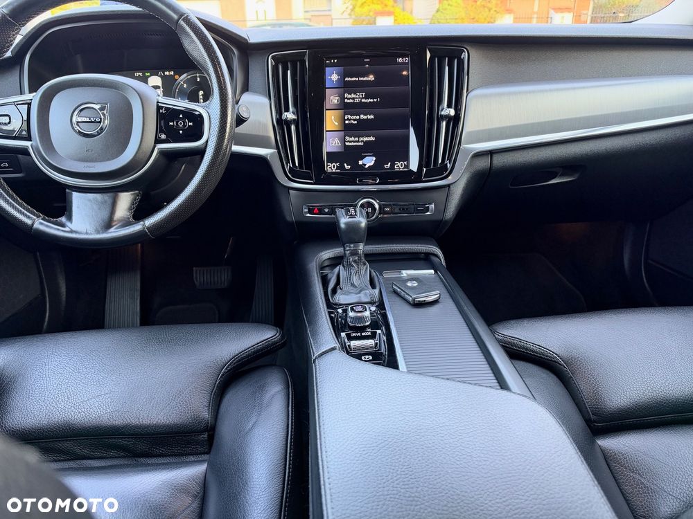 Volvo V90 D3 Geartronic Momentum Pro - 11
