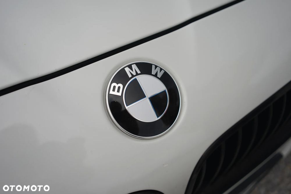 BMW Seria 5 525d xDrive Touring - 22
