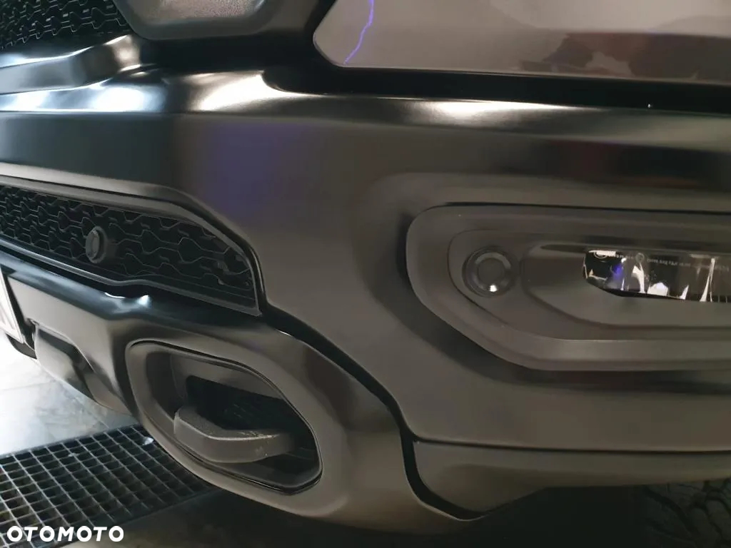 Dodge RAM 1500 5.7 4x4 - 23