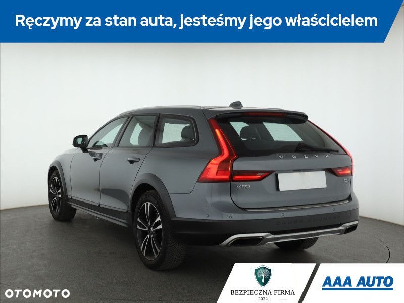 Volvo V90 Cross Country - 6