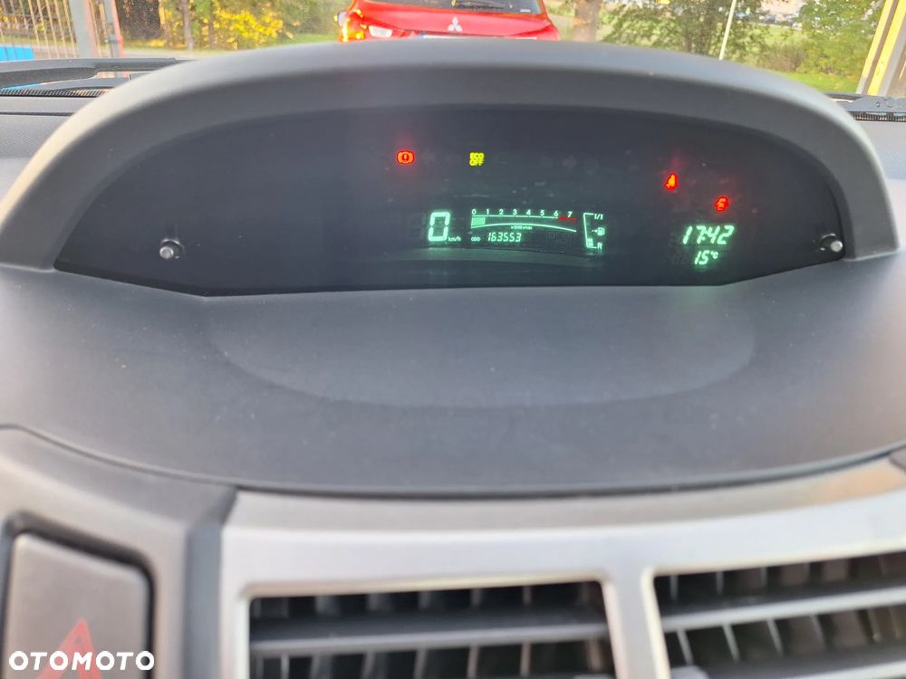 Toyota Yaris 1.33 Luna - 18