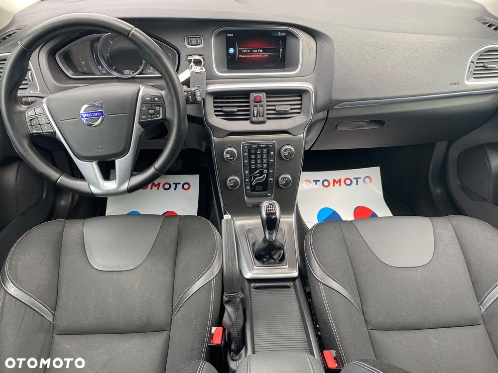 Volvo V40 D2 Ocean Race - 12