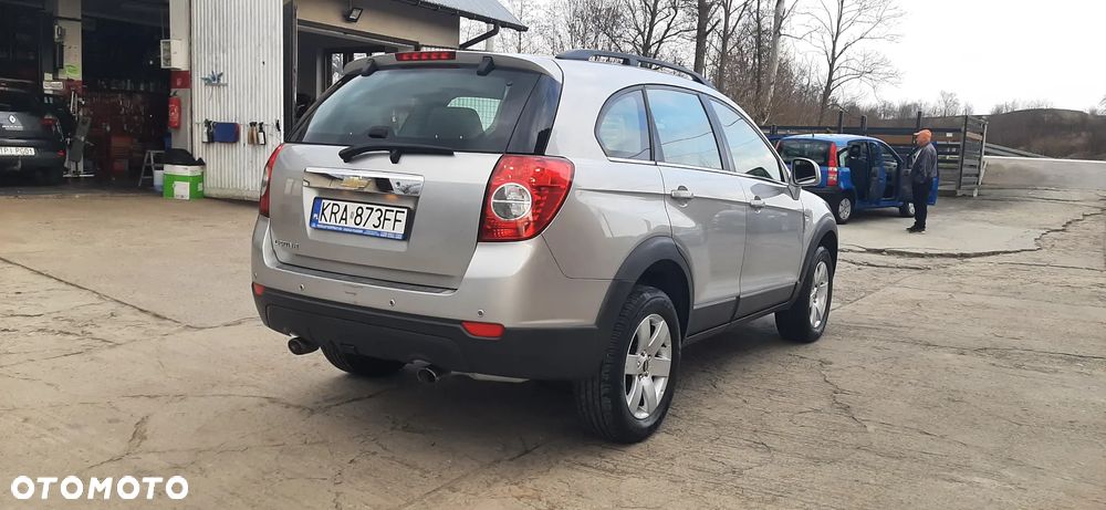 Chevrolet Captiva 2.4 2WD 7 Sitzer LS - 12