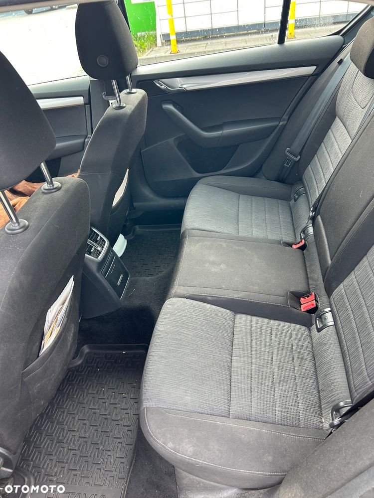 Skoda Octavia 2.0 TDI Style DSG - 11