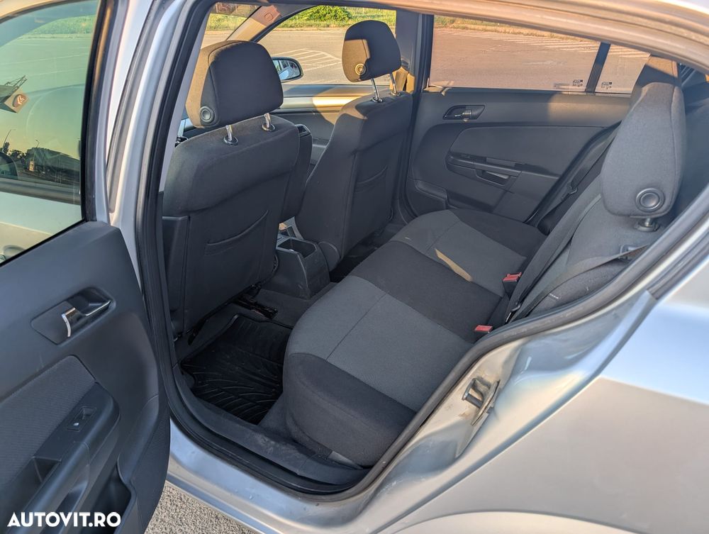 Opel Astra 1.6 Enjoy - 13