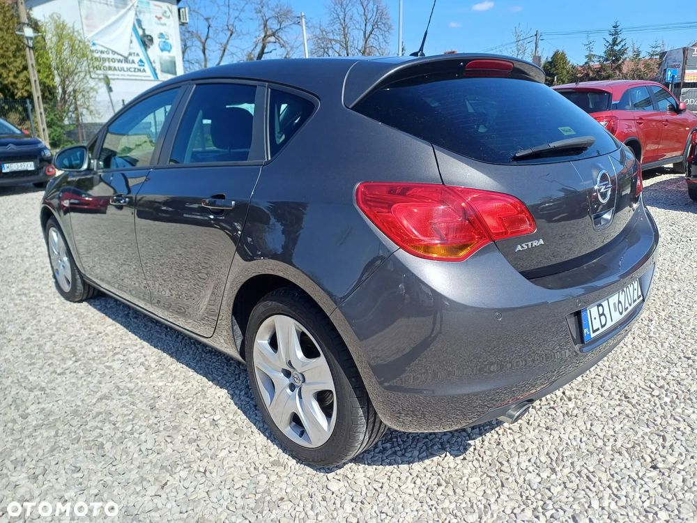 Opel Astra 1.4 Turbo - 10