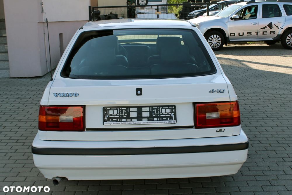 Volvo Seria 400 - 8