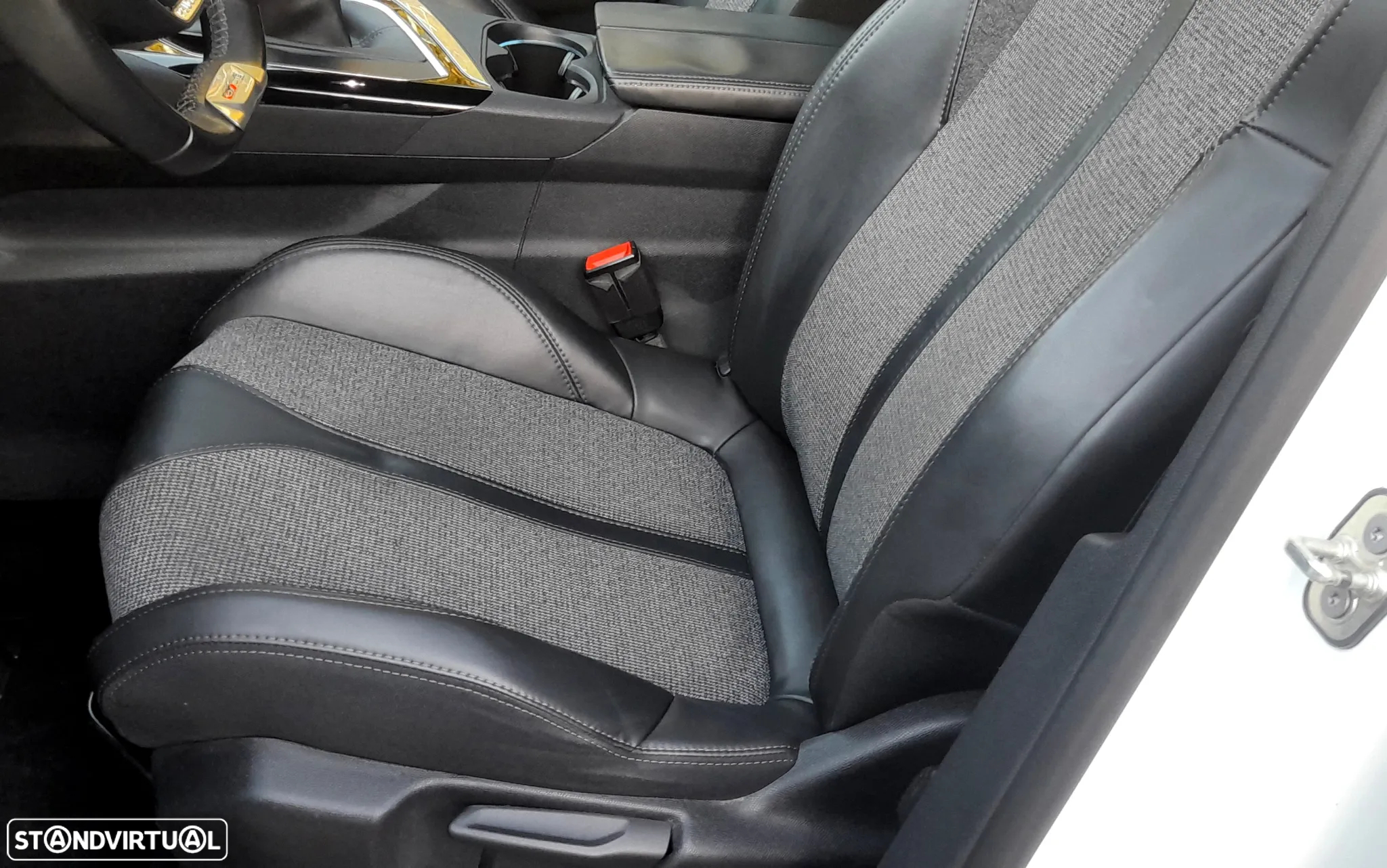 Peugeot 3008 1.6 BlueHDi GT Line - 34