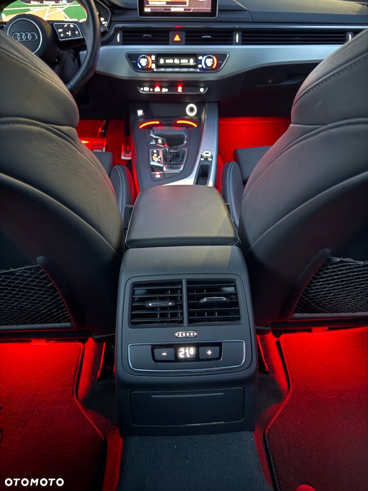 Audi A4 Avant 40 TFSI S tronic S line - 30