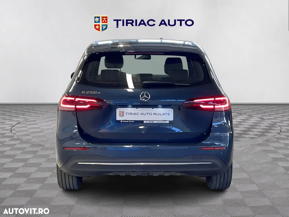 Mercedes-Benz B 250 e 8G-DCT - 4