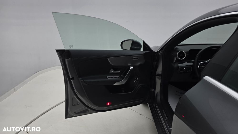 Mercedes-Benz CLA - 10